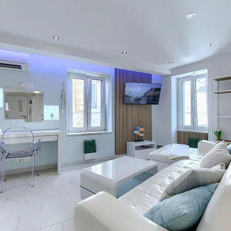 Ambient By Interhome Apartman